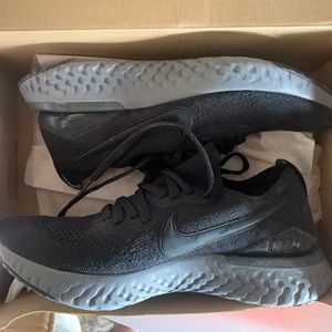 Nike Epic React Flyknit 2 Running Shoes